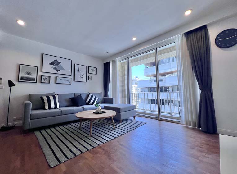 Condominium in Ploenchit